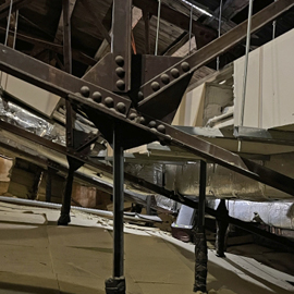 Unterm Dach des Stadttheaters