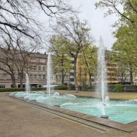 Die Brunnen sprudeln auch bei Regen