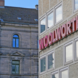 Die „Wollwärdd“ in Färdd – Zweckfassade vor Altbau