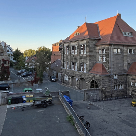 Blick über den Helmplatz
