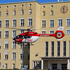 Hubschrauber hebt ab