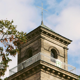Das Bild zum Sonntag: Das Kleeblatt an der Auferstehungskirche